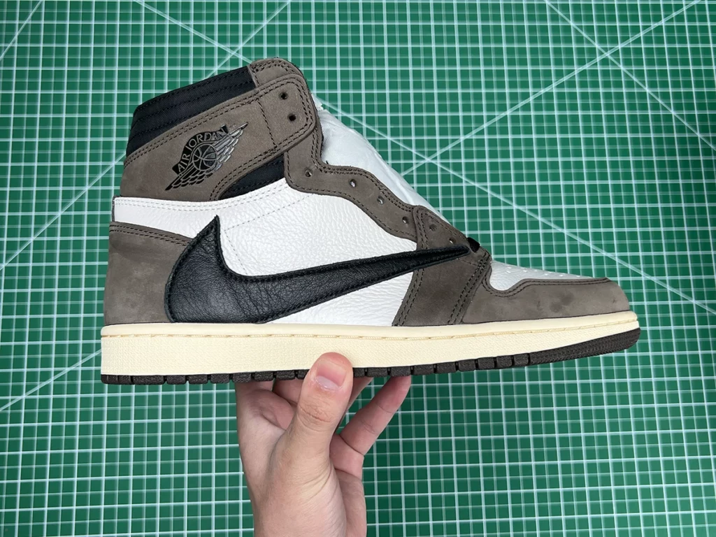 The Story Behind Style: Why Fashion Replicas Stand Out 3 Nike Replicas
